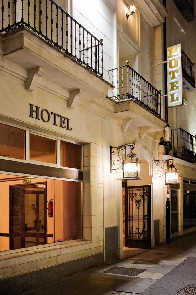 Hotel Roma Valladolid Buitenkant foto