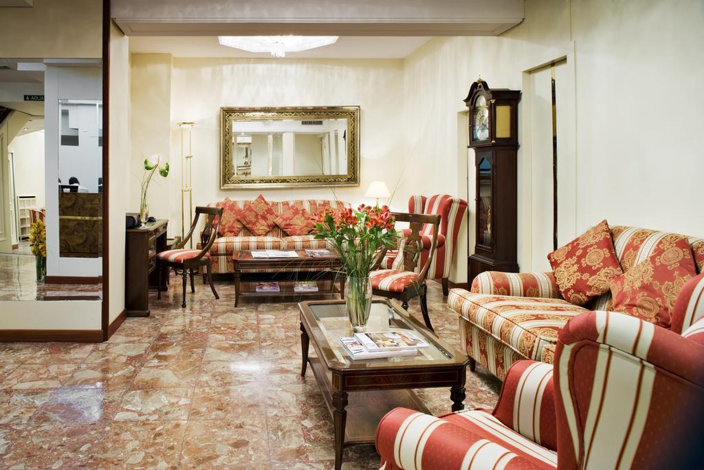 Hotel Roma Valladolid Buitenkant foto