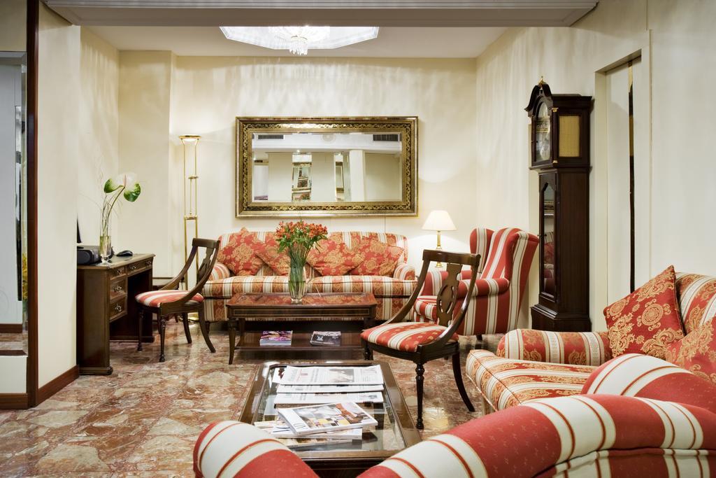 Hotel Roma Valladolid Buitenkant foto