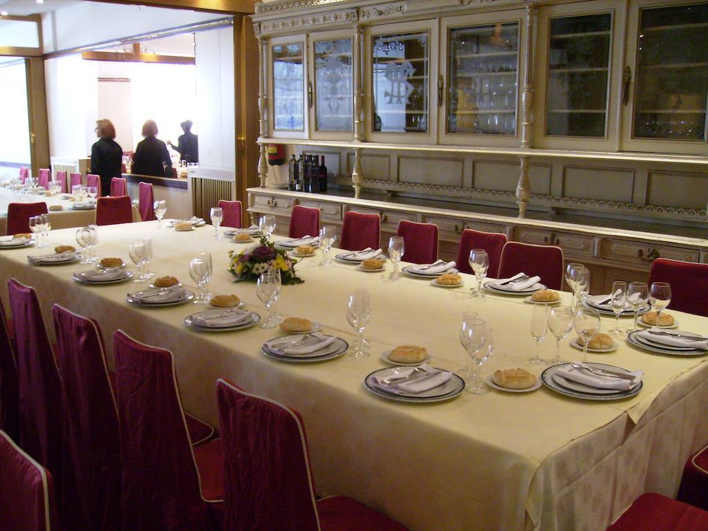 Hotel Roma Valladolid Buitenkant foto