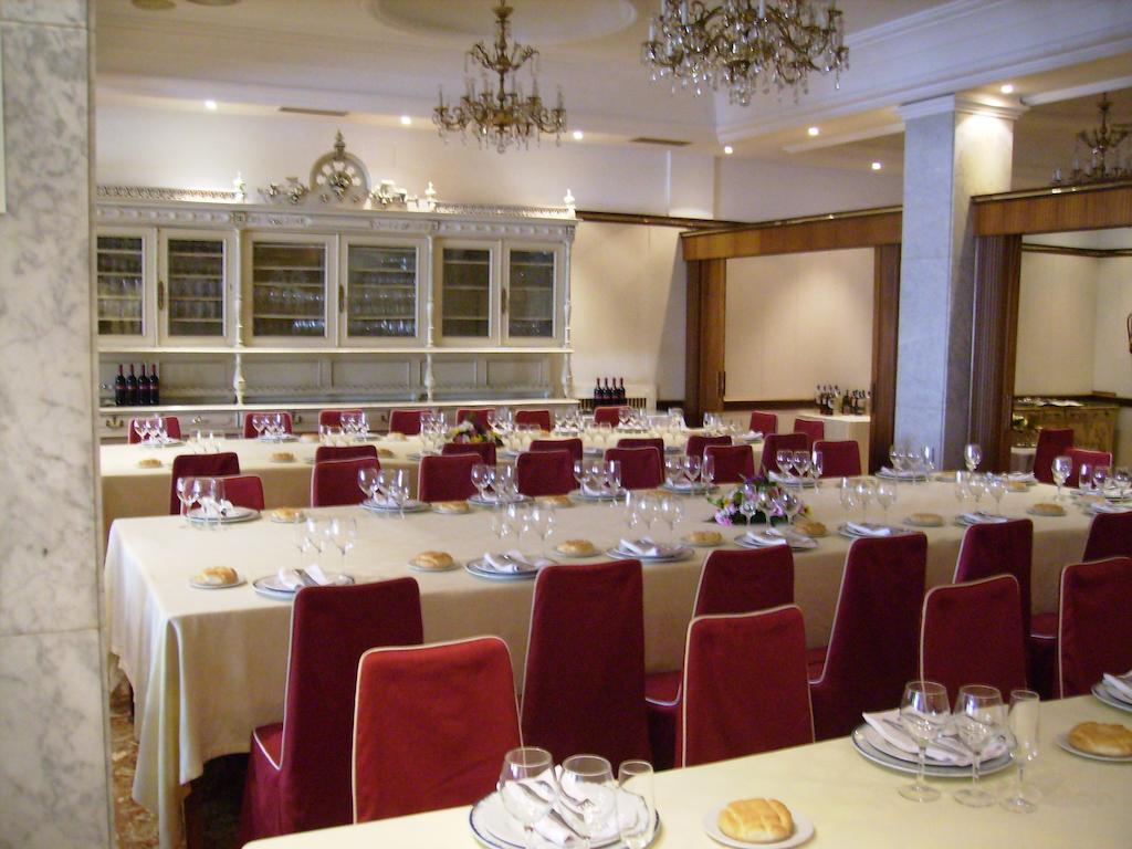 Hotel Roma Valladolid Buitenkant foto