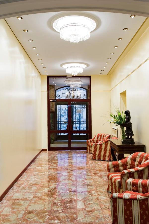 Hotel Roma Valladolid Buitenkant foto